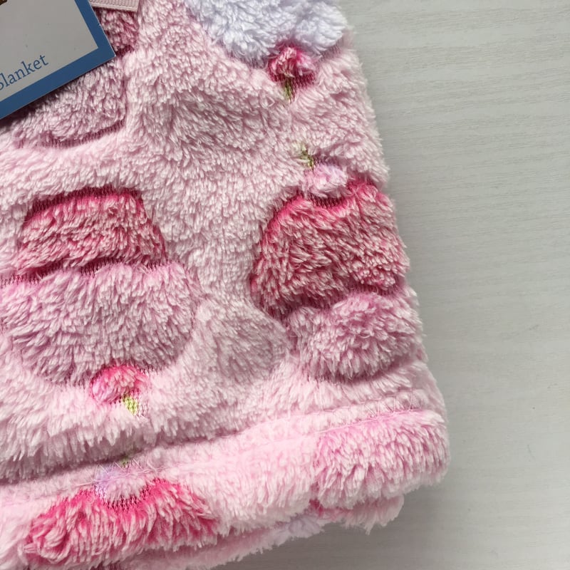 ギフト・Blanket】ふわふわブランケット（カップケーキ柄） | knick