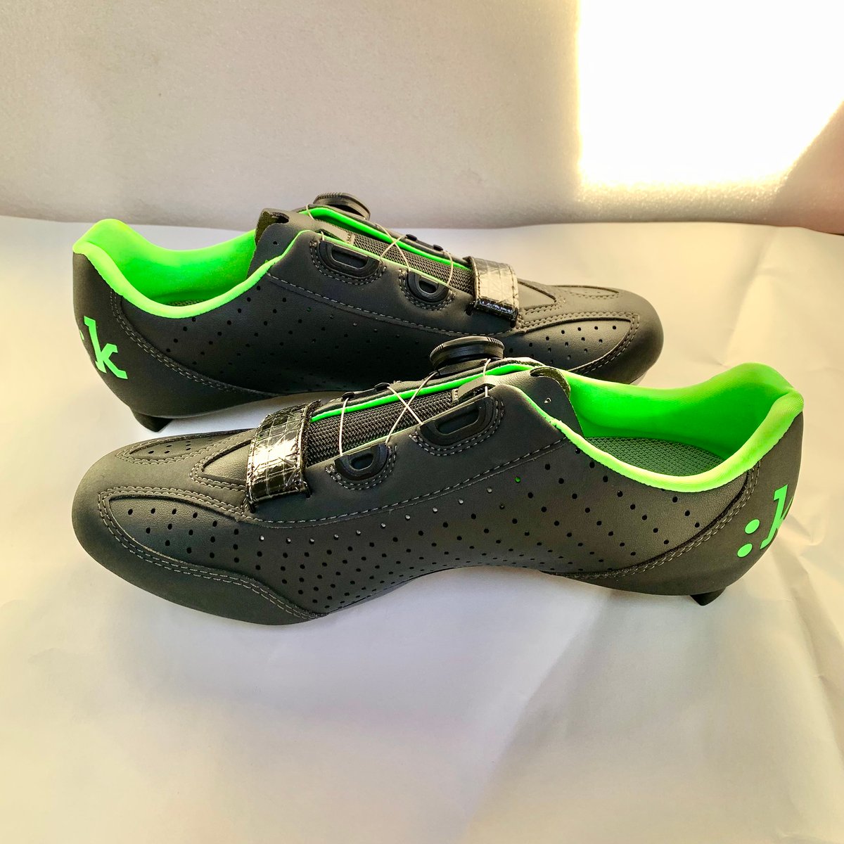 Fizik フィジーク R3B (R3 BOA MEN) アンスラサイト-グリーン 42 Fizik フィジーク R3B (R3 BOA MEN) アンスラサイト-グリーン 42