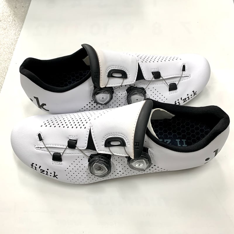 在庫品アウトレット】 Fizik フィジーク R1B (R1 BOA MEN) ホワイト 4 在庫品アウトレット】 Fizik フィジーク R1B (R1 BOA MEN) ホワイト 4