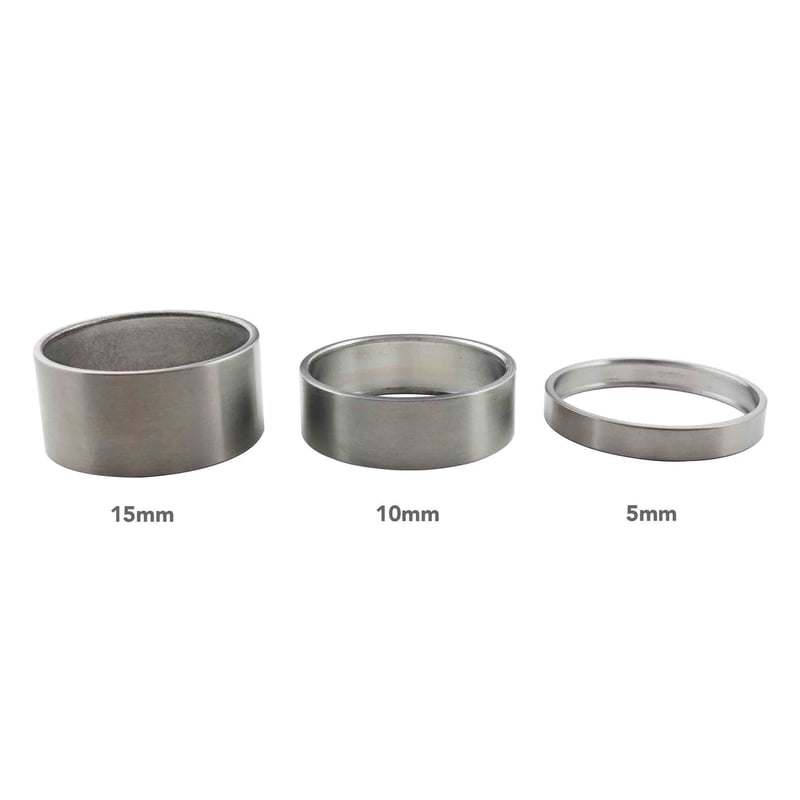 星形コラムスペーサー　各色　20mm 15mm 10mm 5mm 全4色】センターホール スパンコール 星形 (約2g入) 5mm 8mm 10mm 15mm