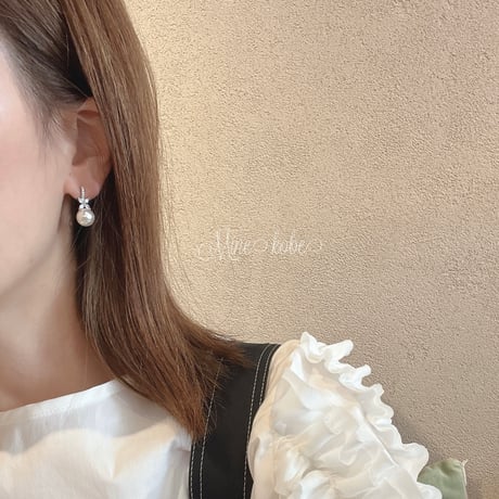 【White gold】little pearl flower pierce
