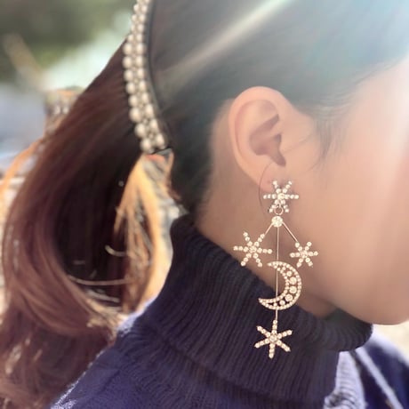 moon snow white drop pierce