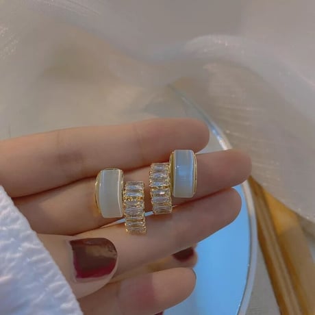 【silver925】Baguette cut zirconia stone pierce