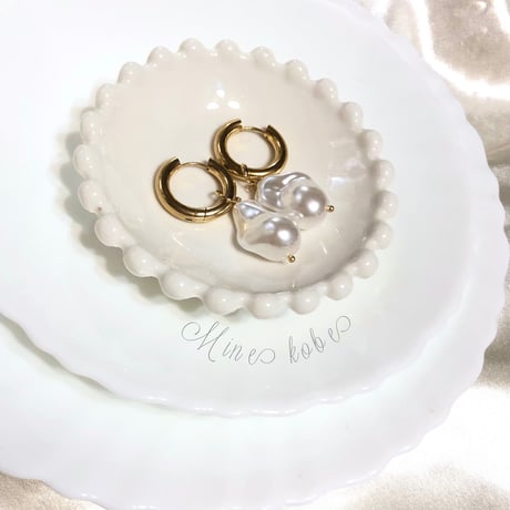 Pearl metal gold pierce