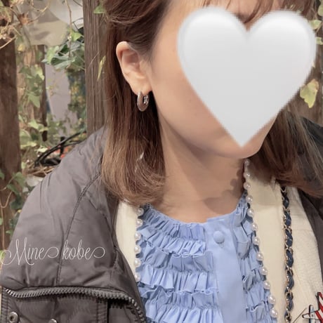 metal hoop pierce