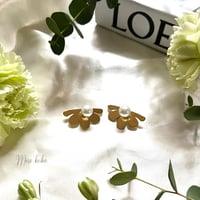 【18k】metal flower pearl  pierce