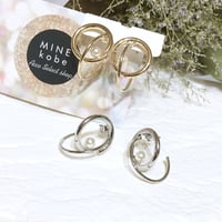 W circle one pearl pierce