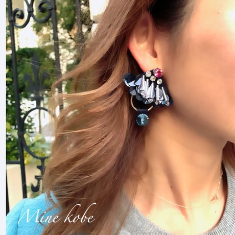 asymmetry span pearl bijou pierce