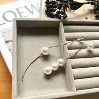 asymmetry Pearl pierce