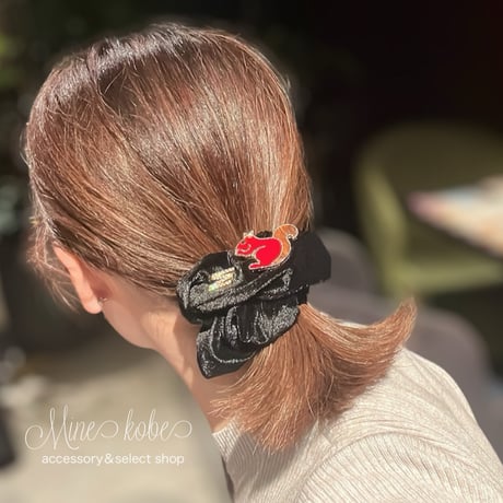 【MINEkobeオリジナル】animal motif brooch &velours chouchou