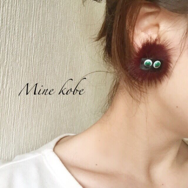 ファーが可愛い子豚ピアス 小枝ぶらさがり猫ピアス かわいい 個性的[品番：XL000003384