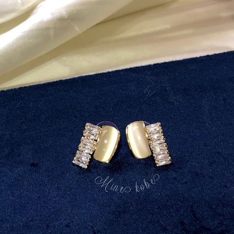 【silver925】Baguette cut zirconia stone pierce