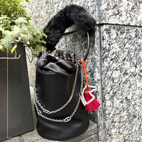 【MINEkobeオリジナル】horse pearl sheep skin tassel charm