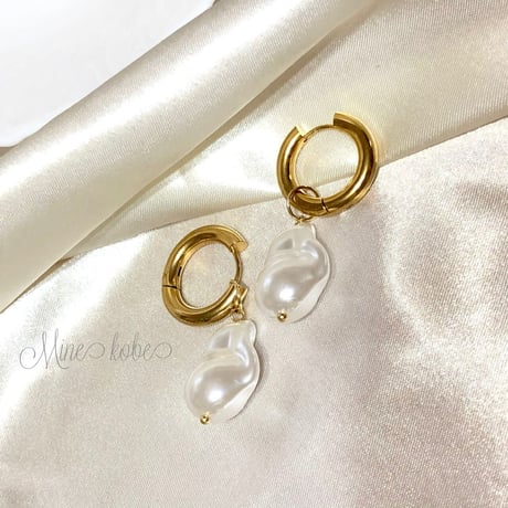 Pearl metal gold pierce