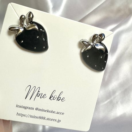 いちごピアス | STORES