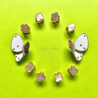 【18k】Clover shell and zirconia reversible pierce