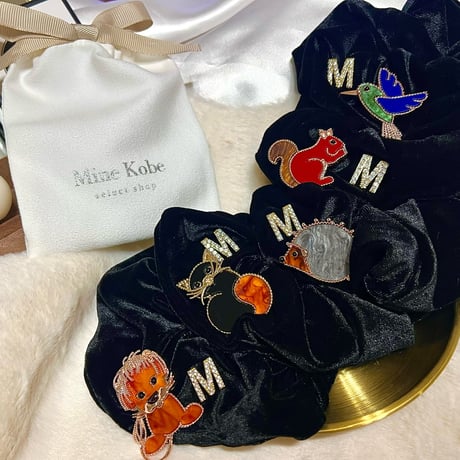 【MINEkobeオリジナル】animal motif brooch &velours chouchou