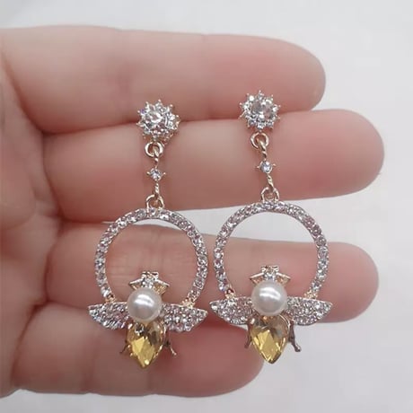 Bee bijou circle pierce