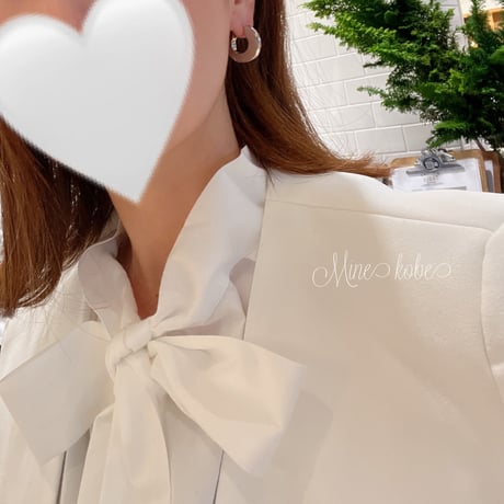 metal hoop pierce
