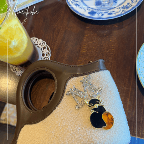 【MINEkobeオリジナル】animal broach fake ram wool bag