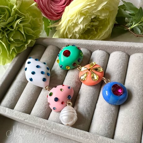 colorful bijou pierce
