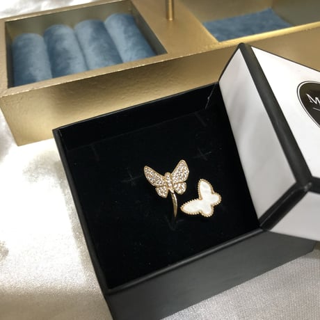 papillon bijou shell ring