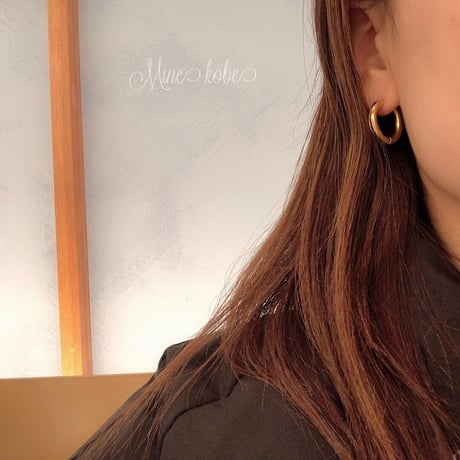Pearl metal gold pierce