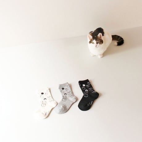 ねこ靴下（チャリティー作品）