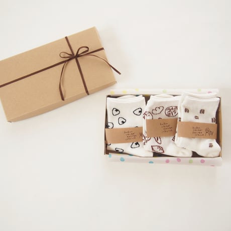 リニューアル！【子供靴下3足セット】あしもとが楽しくなるプレゼントBOX