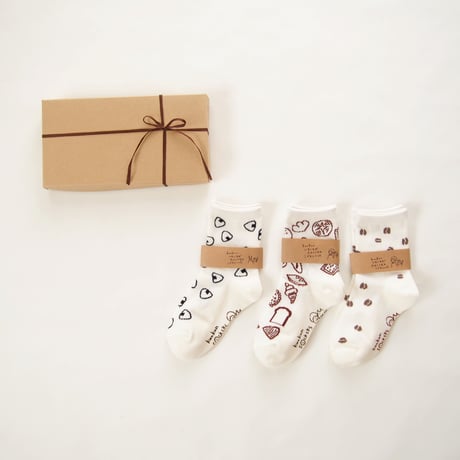 リニューアル！【子供靴下3足セット】あしもとが楽しくなるプレゼントBOX