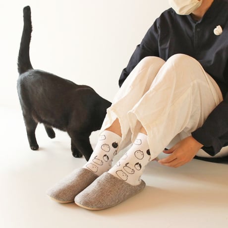 ねこ靴下（チャリティー作品）