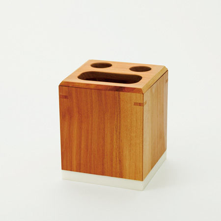 LYNN HOLLYN リンホーリン 陶器製歯ブラシスタンド　コップ　石鹸入れ Amazon.co.jp: LYNN HOLLYN リンホーリン 陶器製歯ブラシ