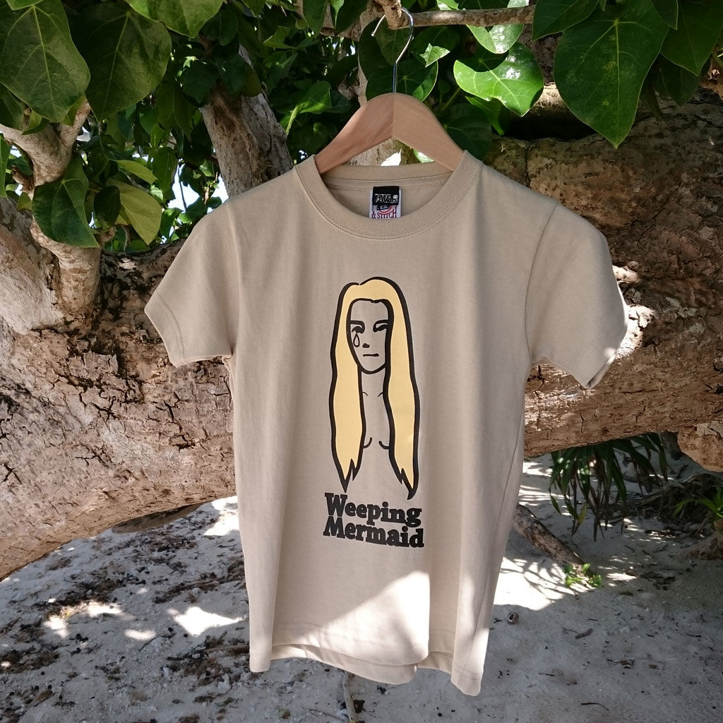 石垣島の人魚Tシャツ・イラストタイプ / サンド | FREE FOWLS