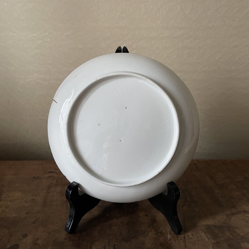 古伊万里 白磁陽刻皿(柿右衛門様式) A / 江戸時代 | フルミナ 古伊万里 白磁陽刻皿(柿右衛門様式) A / 江戸時代 | フルミナ