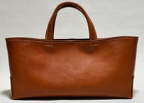 【在庫品・即納可能】イタリア製牛革のしっかり横長トートバッグ（茶色・Mサイズ）