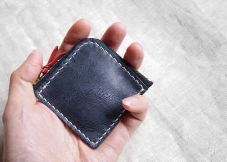 【在庫品】手のひらサイズのＬ字型コインケース