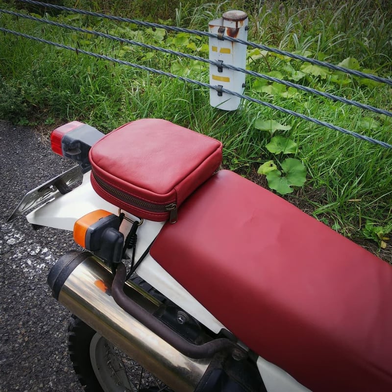 バイク用ツールボックス | 手作り革工房「はろはろ」