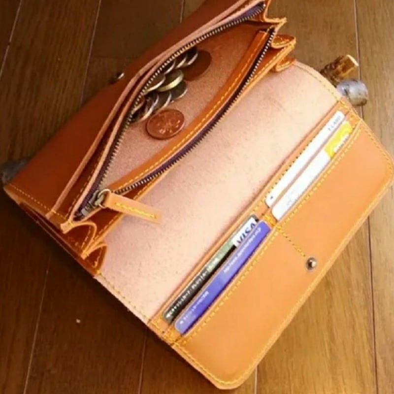 栃木　レザークラフト　工房　 30 cm巾カット販売・栃木レザー・クラシックヌメ<ブラウン> | レザー