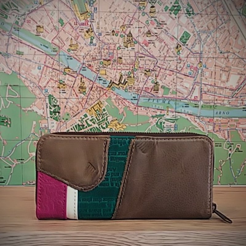 ハギレアートな長財布 | 手作り革工房「はろはろ」