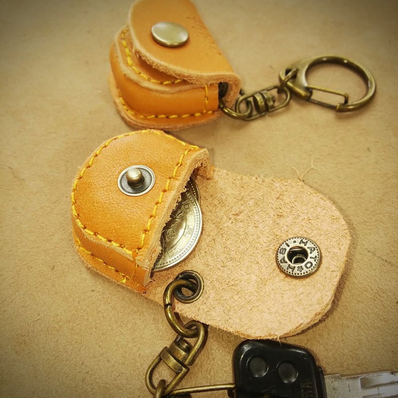 【本革】小銭入れ ミニポーチ レザー ロボット キーホルダー ハンドメイド コインケース付きのキーホルダー | 手作り革工房「はろはろ」