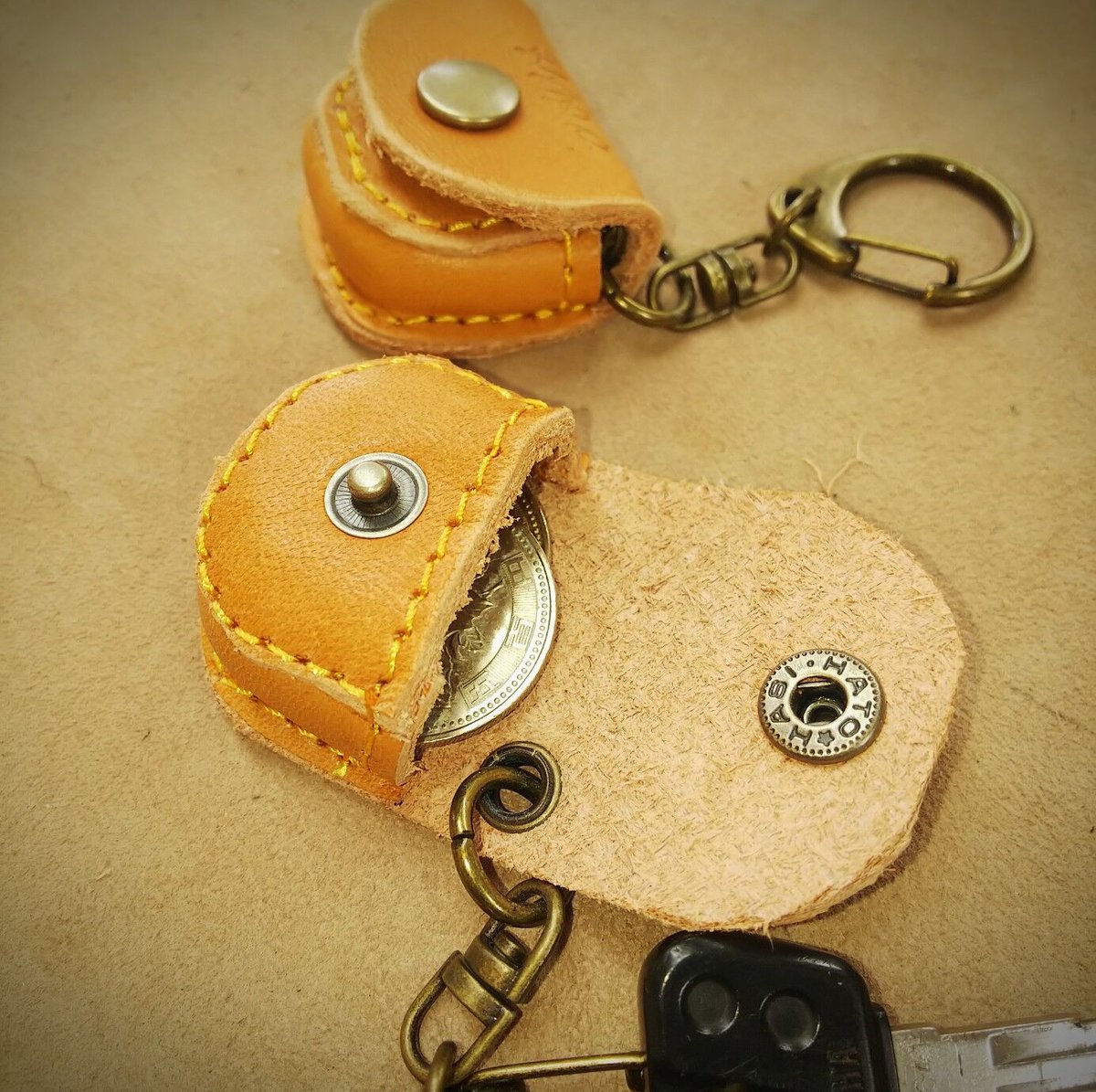 コインケース付きのキーホルダー | 手作り革工房「はろはろ」