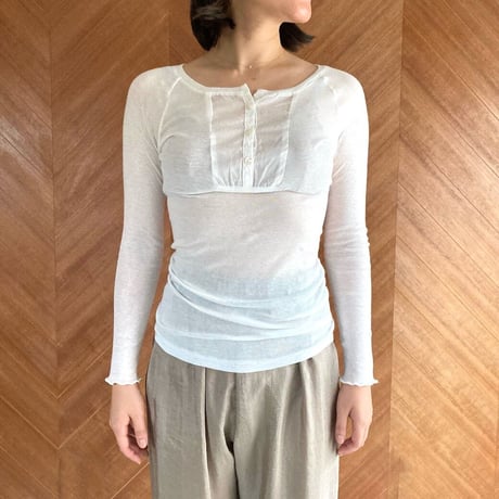 ヘンリーネック長袖Tシャツ　オフホワイト