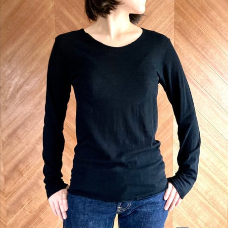 ケイト長袖Tシャツ　黒