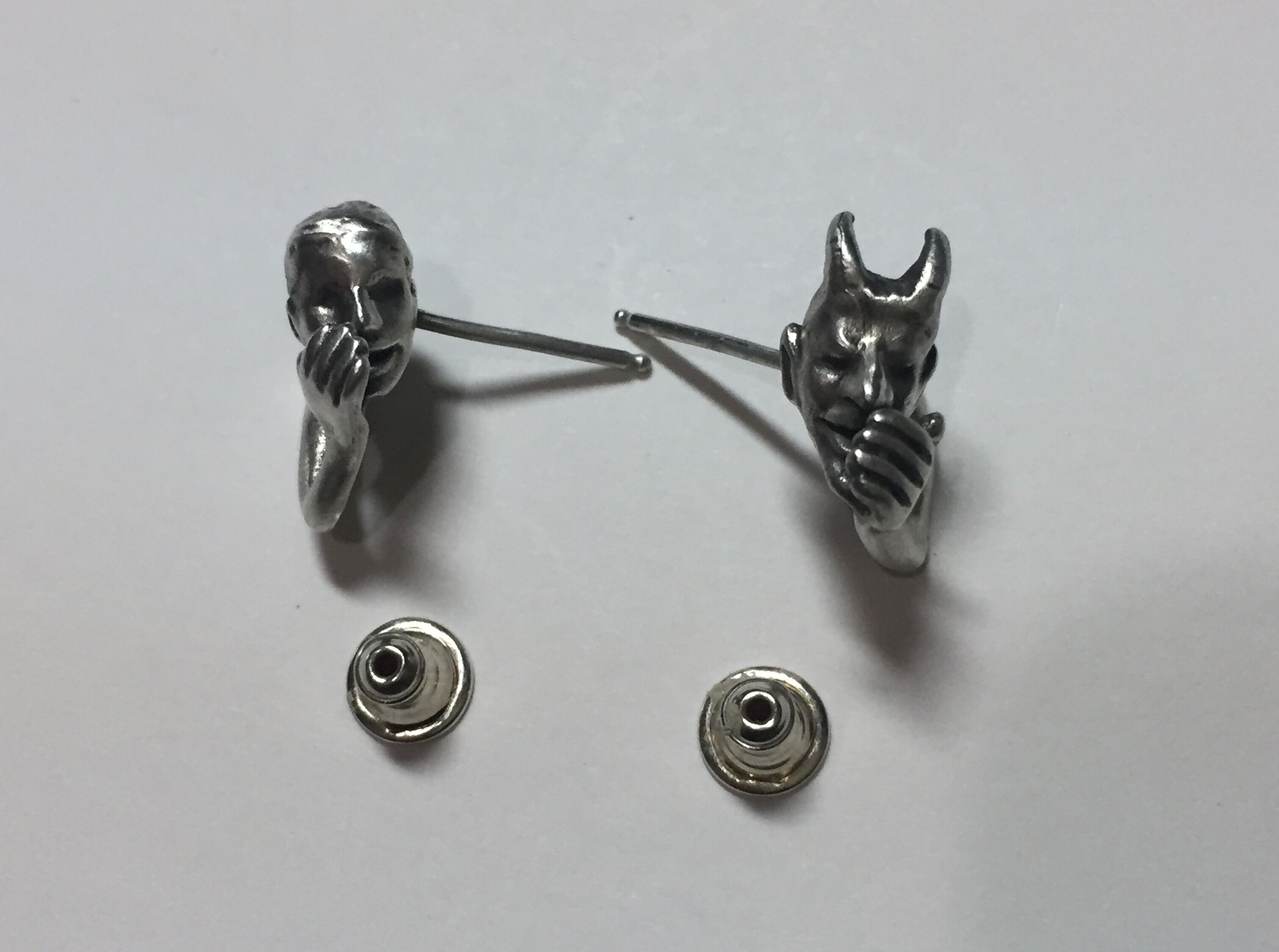 耳元で囁く悪魔と天使のピアス original