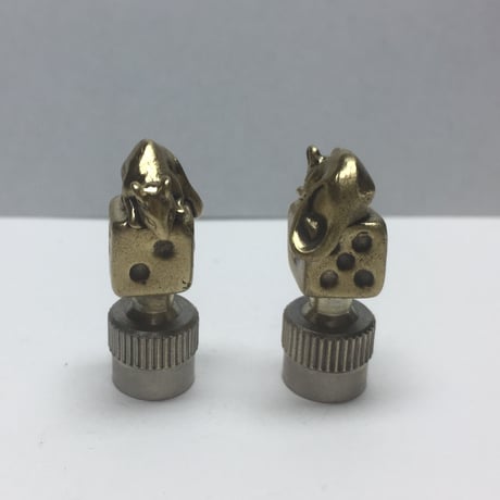 ◇真鍮∇石付き◇ 2個セット◇ネズミ & サイコロ バルブキャップ