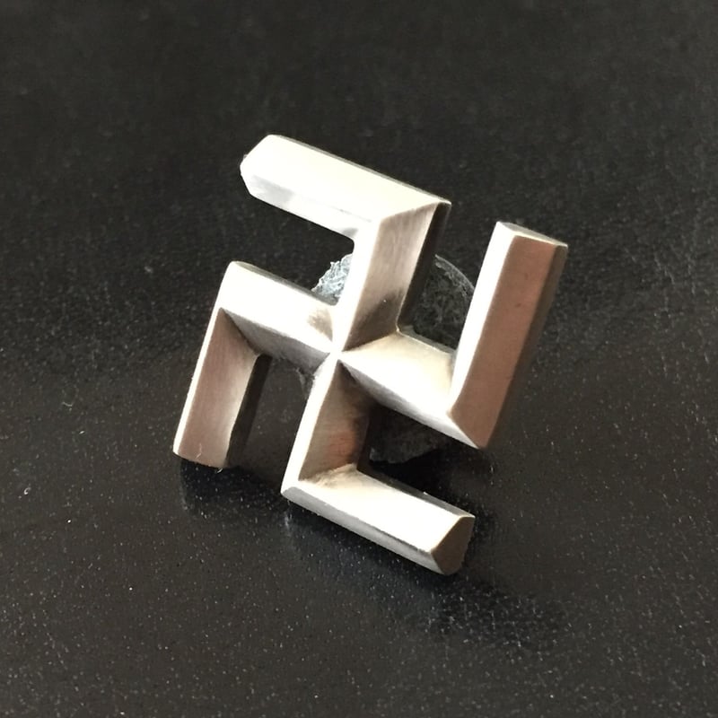 期間限定値下げ　ビンテージ スワスティカコンチョ 411YXtMqntL.jpg