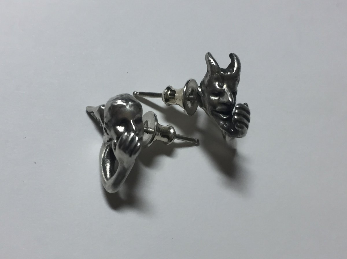 耳元で囁く悪魔と天使のピアス 耳元で囁く悪魔と天使のピアス | progressive art jewelry