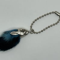 ◆シルバー◆ラビットフット キーホルダー◆ネイビー