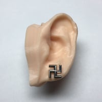 耳元で囁く悪魔と天使のピアス | progressive art jewelry