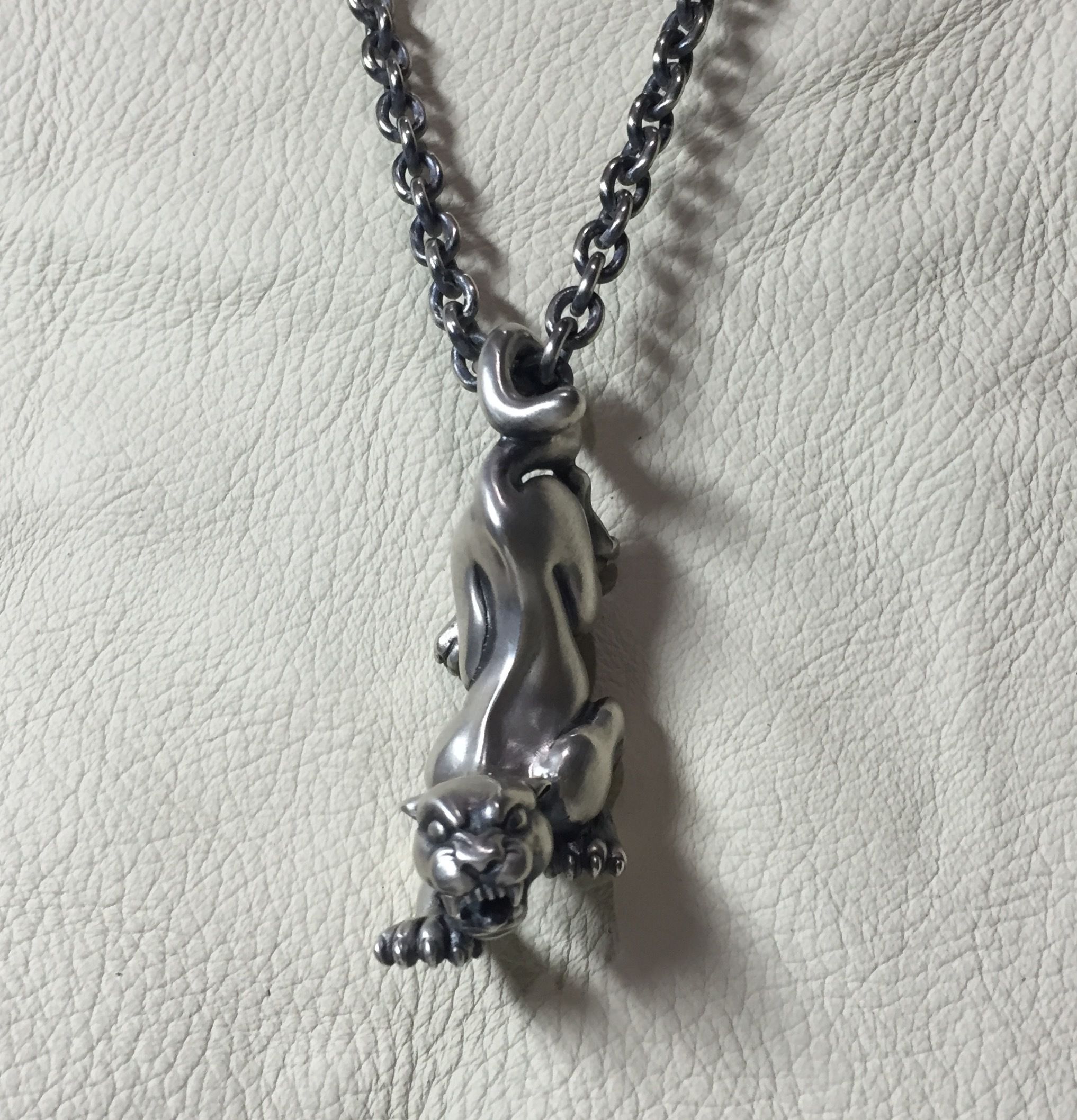 パンサーモチーフネックレス シルバーカラー original